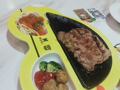 -豪客来牛排(中央花苑店)