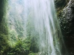 -龙水峡地缝景区