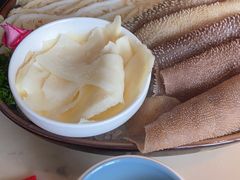-左庭右院鲜牛肉火锅(浦江欢乐颂店)