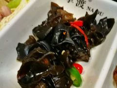 -拿渡·水煮鱼麻辣香锅(王府井奥莱·香江小镇店)