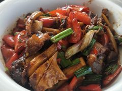 青菜炒牛肉-江边湾柴火鸭