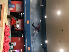 -冰纷万象滑冰场(赣州华润万象城店)