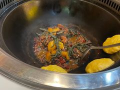 -哈尔滨烧烤·山河村铁锅炖(交大店)