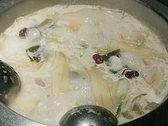 -佬土鹅肠火锅(扬中步行街店)