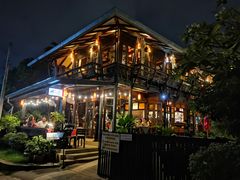 -Dash Teak House