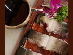 -围炉肉舍•炭烤活鳗•丹东海鲜烤肉(步行街店)