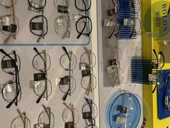 -J-Optical佳视明眼镜·蔡司视觉(青岛金茂览秀城店)
