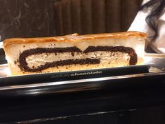 白巧克力奶油果糖瑞士卷-Awfully Chocolate(来福士广场店)