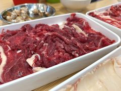 -杨老板·海鲜集市火锅·鲜切牛肉(中防万宝店)