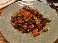 菌菇炒牛肉-丽江金茂凯悦臻选酒店-滇香馆