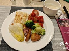 -广州中心皇冠假日酒店