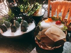 -湊湊火锅·茶憩(新中关购物中心店)