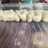剔蟹粉-包饺子馄饨，可是细活！
