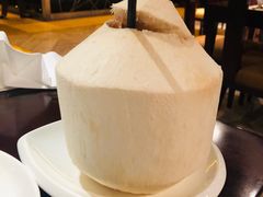 椰子汁-食肆&Fourteen(武林夜市店)