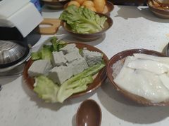 -贵府酸汤牛肉火锅·贵州老字号(飞山街店)