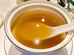 松茸炖螺头汤-皇朝会.经典传统粤菜(外滩店)