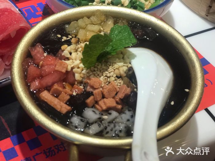 贤合庄卤味火锅(雨花亭店)成都冰粉图片