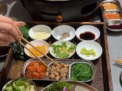 -围炉肉舍丹东海鲜烤肉·烤活鳗(步行街店)
