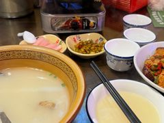 -富正毅三下锅·湘西韵味(天门山索道店)