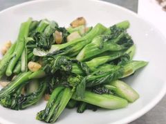 -亚洲国际大酒店·云顶阁旋转自助餐厅