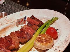 -MONICH牛排融合餐厅(和义大道购物中心店)