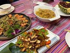 -香巴拉云南餐厅(华莱坞店)