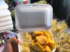 -芒果糯米饭摊子