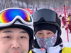 -亚布力新体委滑雪场
