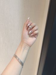 -UGIRL有个美甲