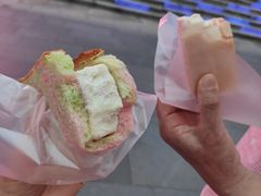 -詹爷爷乌节路街头冰淇淋