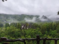 -梭布垭石林景区