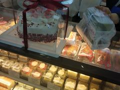 -红宝石·鲜奶小方·海派西点房(金杨店)