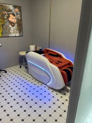 -老男孩男士理容馆·理发·烫染·修面