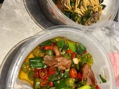 黄瓜皮炒牛肉干拌粉-刘氏三和面馆