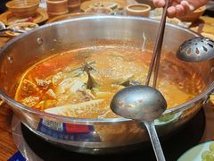 -快活林酸汤鱼鲜品火锅店(甲秀楼店)