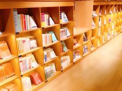 -新华文创·光的空间