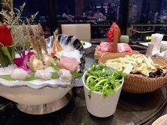 松茸昆布锅底-金陵饭店 56F 家·海鲜火锅餐厅