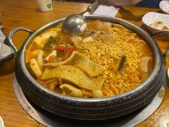 部队火锅-咕咕站韩国料理(紫金港店)