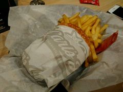 -大食代美食广场(上海中心店)