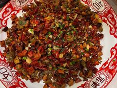 -阿瓦山寨·湘菜现炒·剁椒鱼头王(咸阳总店)