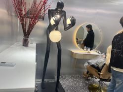 -Tloml salon