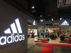 -王府井百货熙地港店