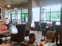 大堂-星巴克(深圳宝安泰华店)