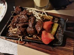 -穹六人间 people 6(岳阳路店)