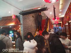 等位区-灶座小锅烀饼·铁锅炖(道里店)