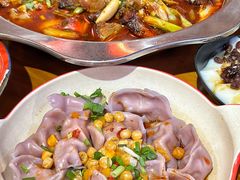 -爆炸头阿姨小四川正宗川味小吃(无任何分店)