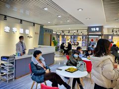 -宏宇眼镜蔡司依视路折扣店(兆佳眼镜城店)