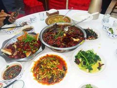 -乡土特色.冷锅鱼.牦牛肉汤锅