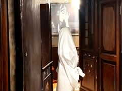 -荒岛实景沉浸密室(江汉路1店)