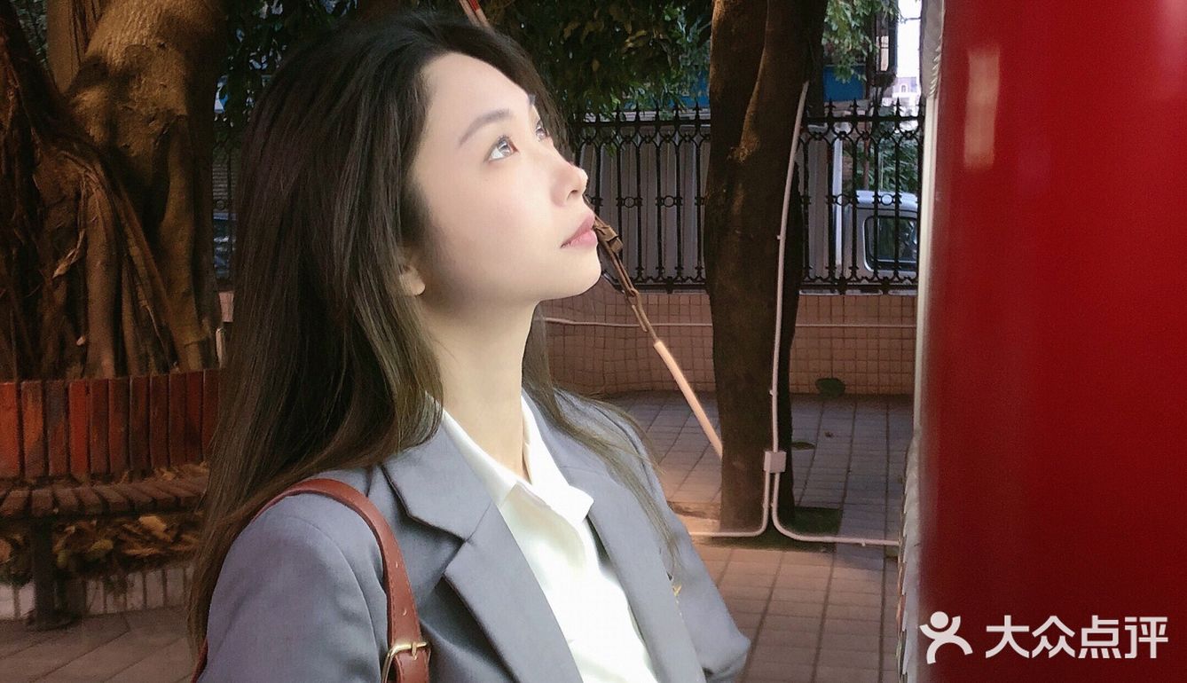 这家咖啡店竟然是开在滘北小学里的